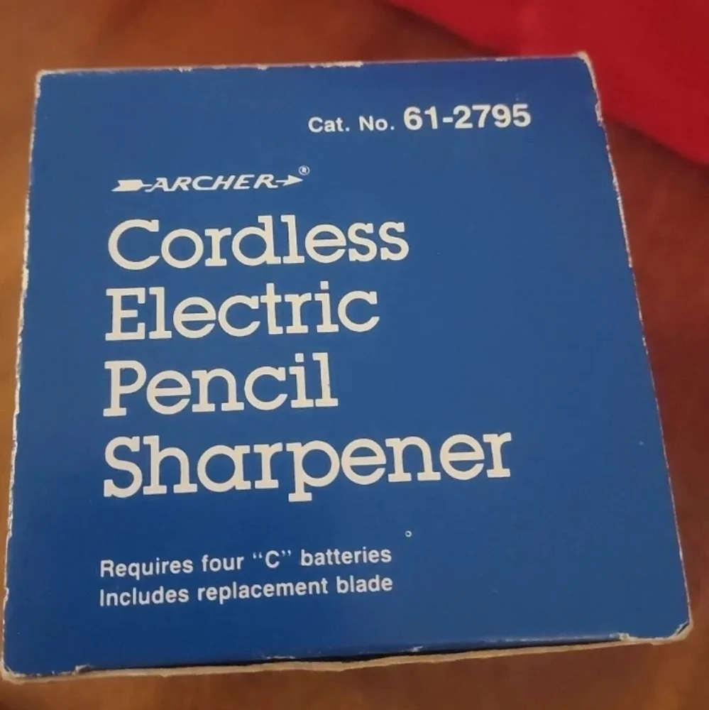 ARCHER Radio Shack Cordless Electric Pencil Sharpener VTG Wood Grain